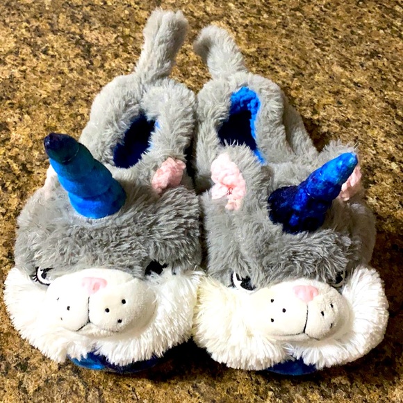 Secret Treasures Shoes - NWOT secret treasures kitty unicorn house slippers